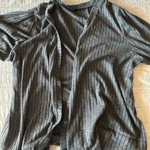 grey cartigan